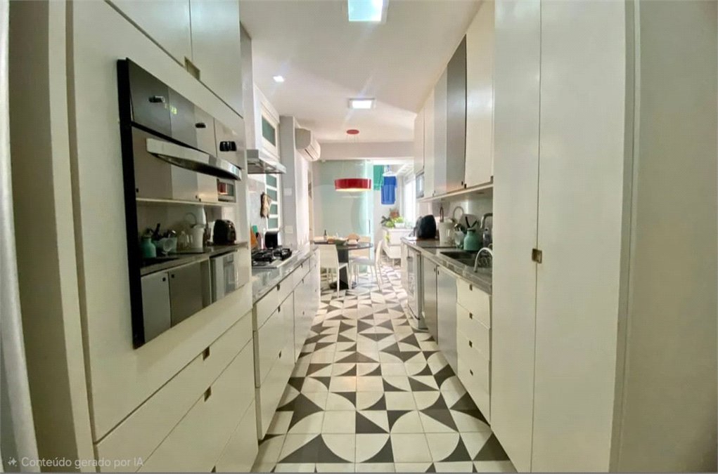 Apartamento à venda com 3 quartos, sendo 1 suíte, em Copacabana, Rio de Janeiro, RJ