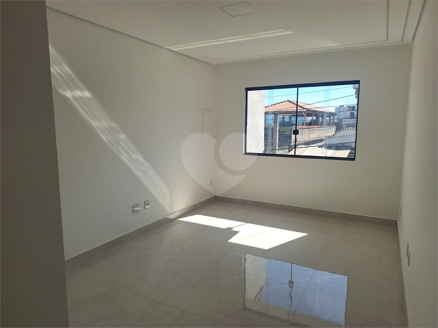 Sobrado à venda com 3 quartos, sendo 1 suíte, em Vila São Geraldo, São Paulo, SP