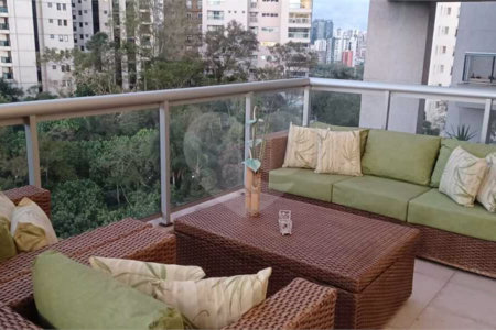 Apartamento à venda com 2 suítes em Parque do Morumbi, São Paulo, SP