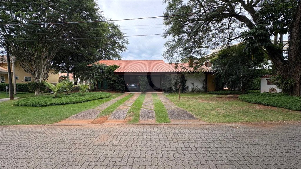 Casa à venda com 4 quartos, sendo 2 suítes,  no condomínio Vivendas do Lago, Sorocaba - SP