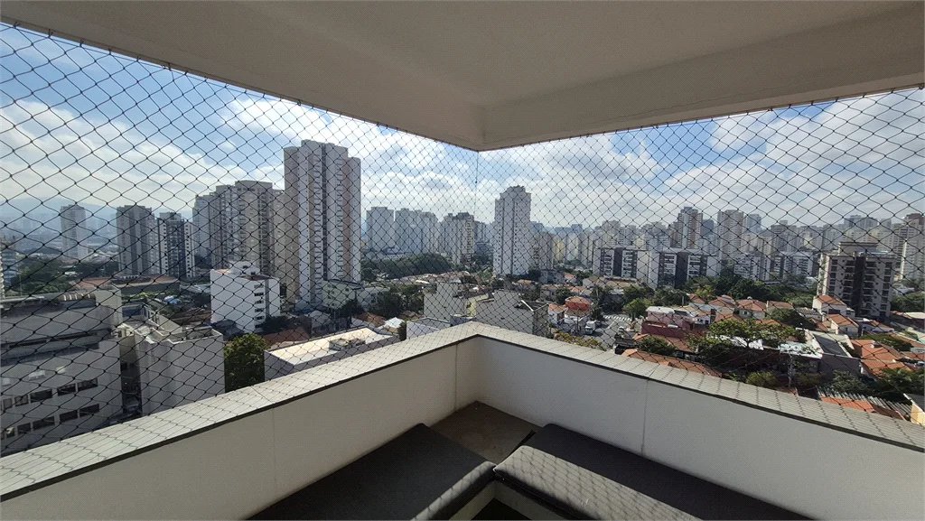 Apartamento à venda ou para alugar com 3 quartos, sendo 2 suítes, em Vila Romana, São Paulo, SP