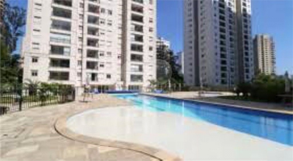Apartamento à venda com 3 quartos, sendo 1 suíte,  em Vila Suzana, São Paulo, SP