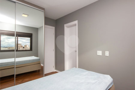 Apartamento à Venda na Vila Mariana com 163m², 3 Suítes e Varanda Gourmet