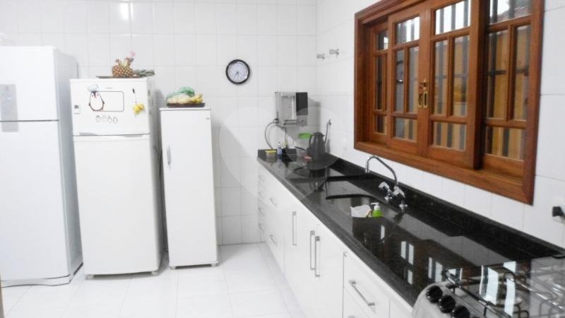 Sobrado à venda com 3 quartos, sendo 1 suíte, em Campo Grande, São Paulo, SP