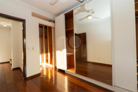 Casa de Vila à venda com 3 quartos, sendo 1 suíte, em Planalto Paulista, São Paulo, SP
