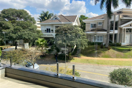 Casa à venda ou para alugar com 4 suítes no condomínio Residencial Gênesis 1, Santana de Parnaíba - SP