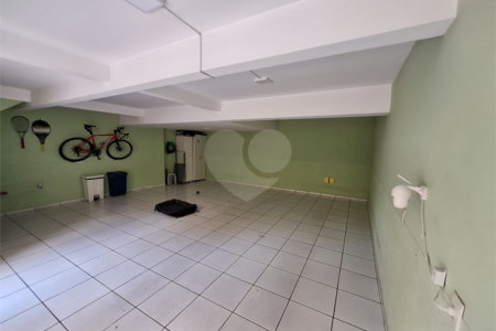 Casa à venda com 3 quartos, sendo 1 suíte, no condomínio Villaggio Tronchim, São Paulo - SP
