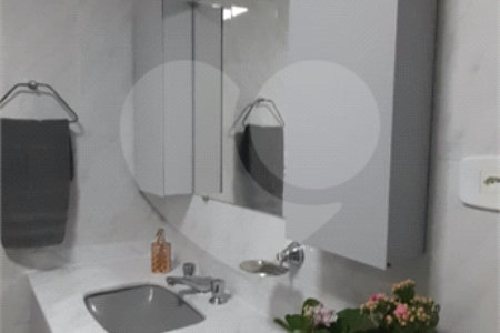 Apartamento à venda com 2 quartos, sendo 1 suíte, em Vila Gumercindo, São Paulo, SP