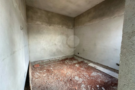 Casa à venda com 3 quartos, sendo 1 suíte, no condomínio Lago dos Ipês, Itapetininga - SP