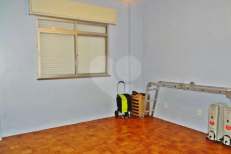 Apartamento à venda com 4 quartos, sendo 1 suíte, em Cerqueira César, São Paulo, SP