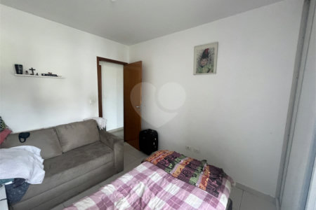 Casa à venda com 3 quartos, sendo 1 suíte,  no condomínio Capigaí, São Paulo - SP
