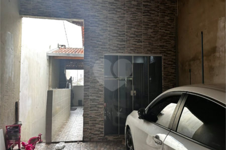 Sobrado à venda com 3 quartos, sendo 1 suíte, em Jardim Camila, Sorocaba, SP