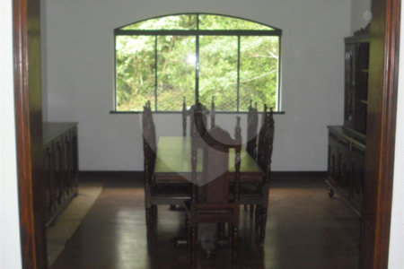 Casa à venda com 8 quartos, sendo 4 suítes, em Parque Alves de Lima, São Paulo, SP