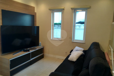 Casa à venda com 3 quartos, sendo 1 suíte,  no condomínio Conselheiro Ferraz, Rio de Janeiro - RJ