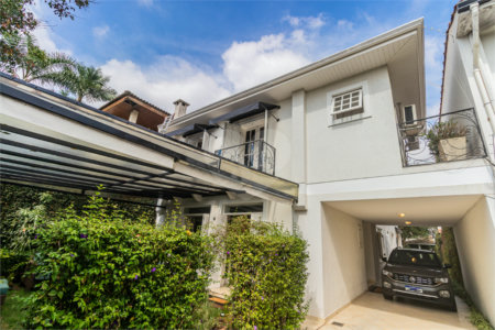 Casa à venda com 4 quartos, sendo 3 suítes, em Brooklin, São Paulo, SP