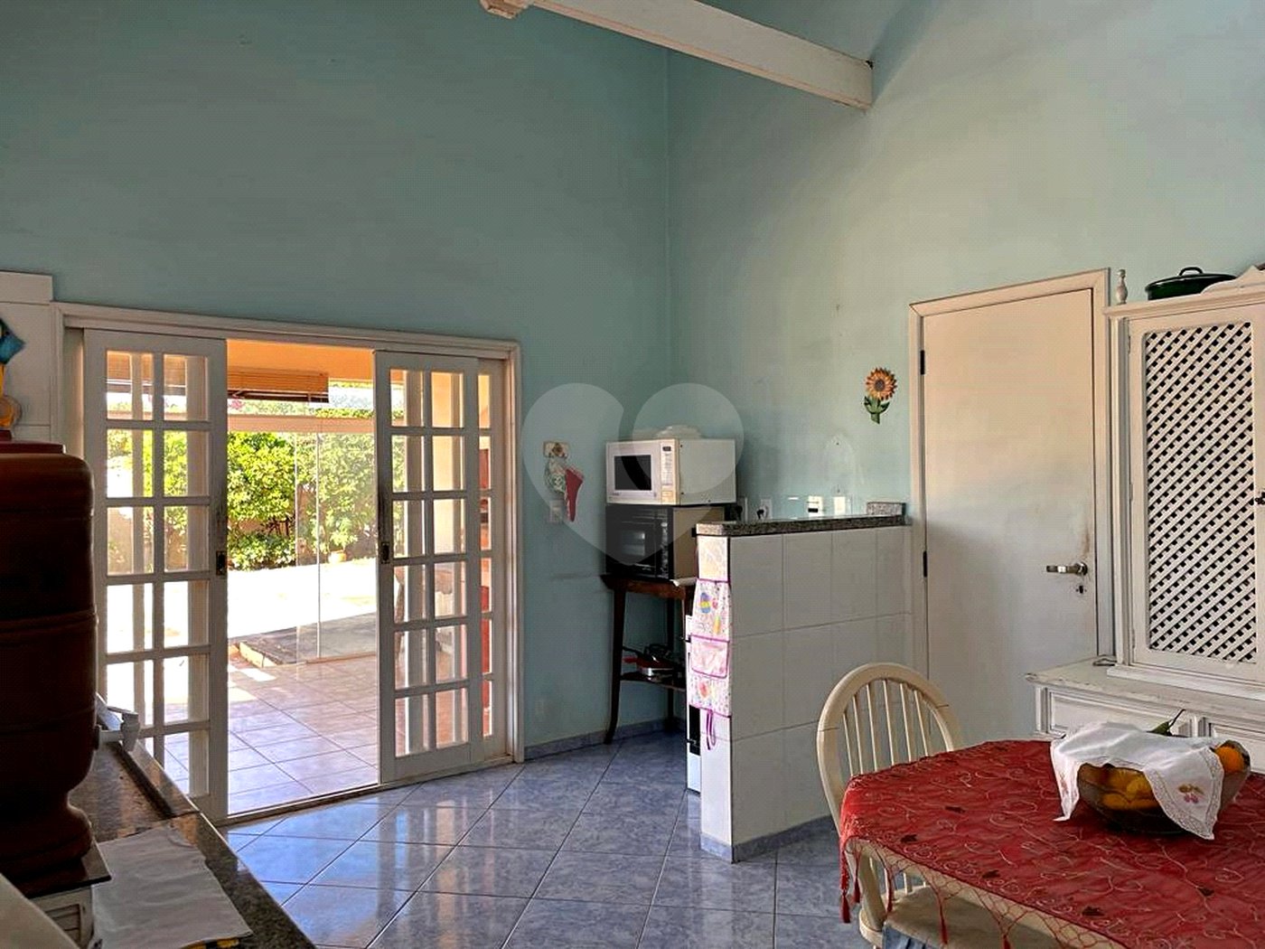 Casa à venda com 4 quartos, sendo 3 suítes,  no condomínio Terras de Santa Teresa, Itupeva - SP