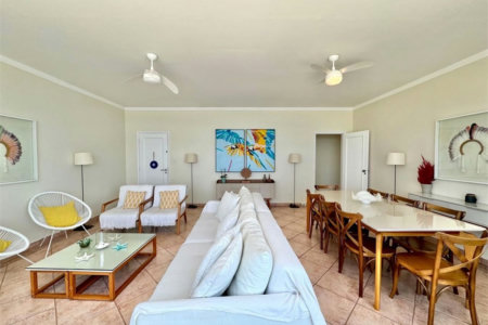 Apartamento Residencial à venda, Pitangueiras, Guarujá - AP0768.