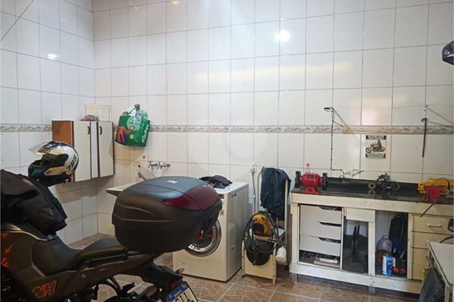 Sobrado à venda com 3 quartos, sendo 1 suíte, em Parque Continental II, Guarulhos, SP