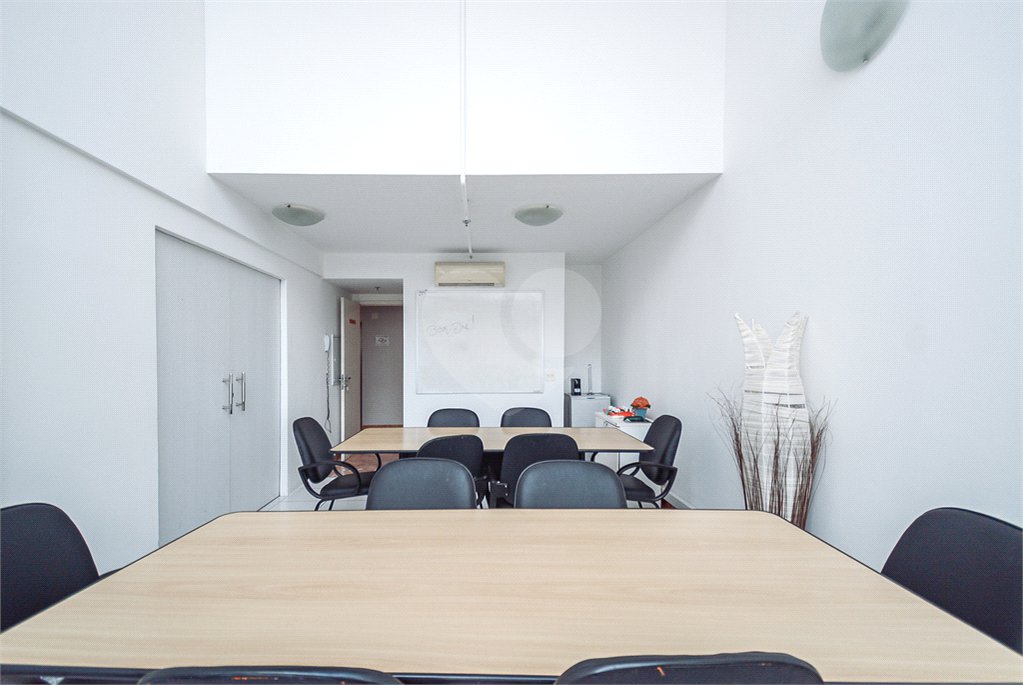 Sala à venda em Água Branca, São Paulo, SP