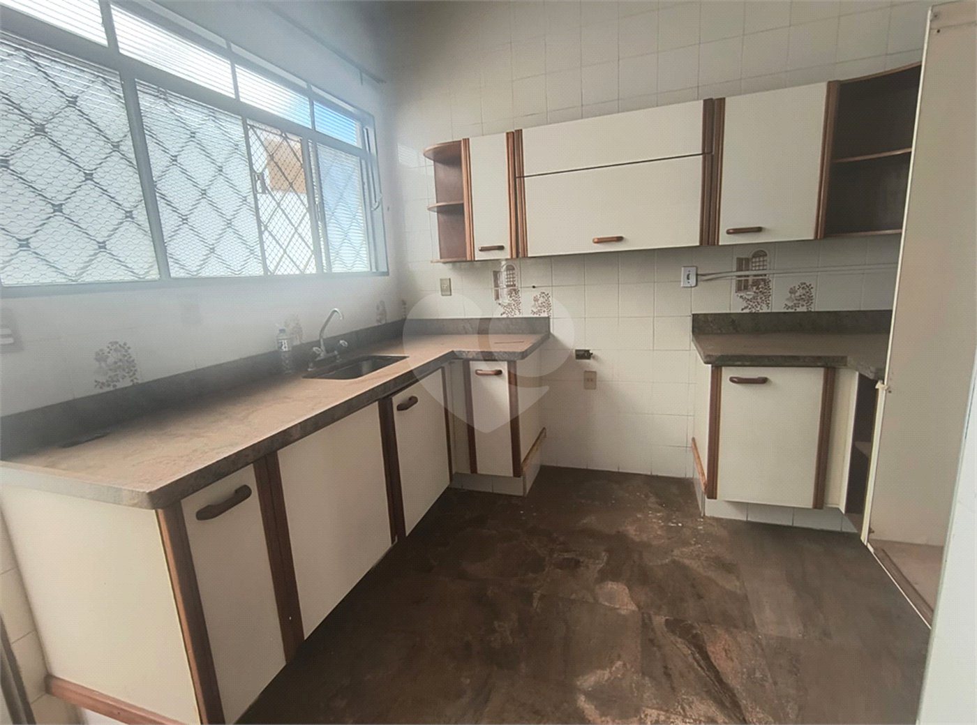 Casa à venda com 3 quartos, sendo 1 suíte, em Vila Santana, Araraquara, SP