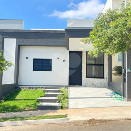 Casa à venda com 3 quartos, sendo 1 suíte, no condomínio Horto Florestal Iii, Sorocaba - SP