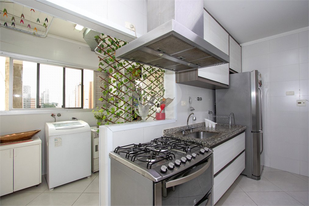 Apartamento à venda com 2 quartos, sendo 1 suíte,  em Indianópolis, São Paulo, SP