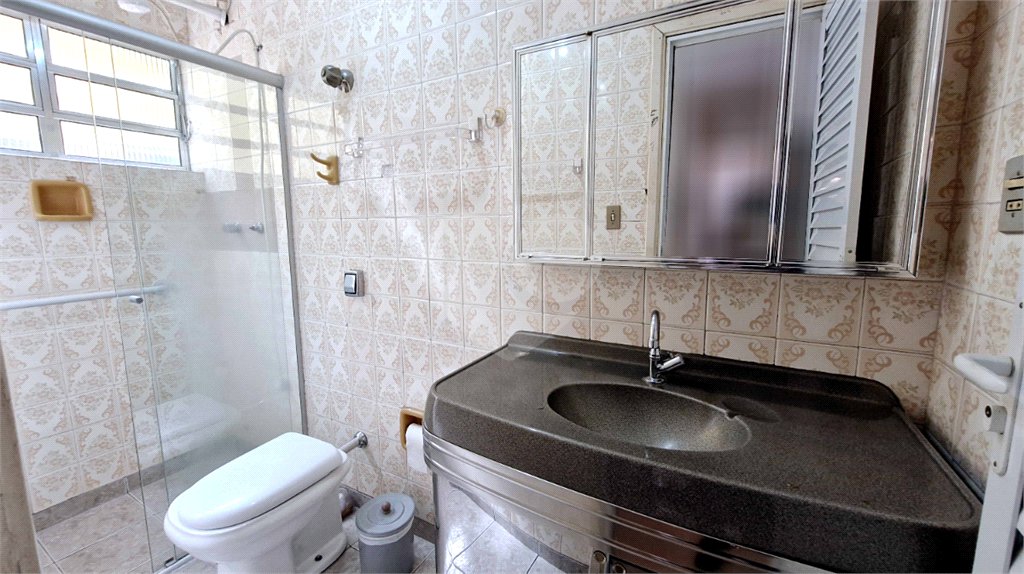 Sobrado à venda com 3 quartos, sendo 1 suíte, em Alto da Boa Vista, São Paulo, SP
