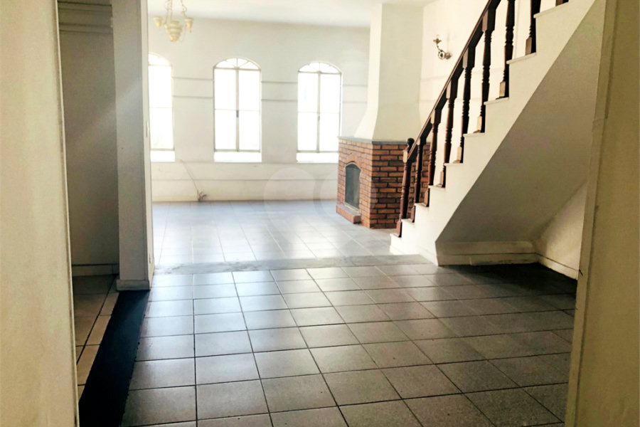 Sobrado à venda com 4 quartos, sendo 3 suítes, em Vila Rosália, Guarulhos, SP