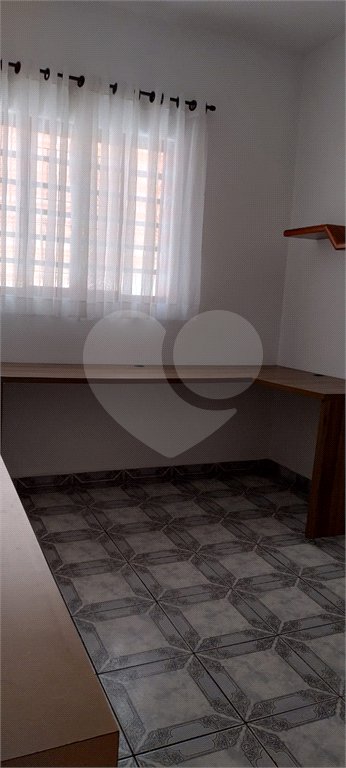 Sobrado à venda com 2 quartos em Granja Carolina, Cotia, SP