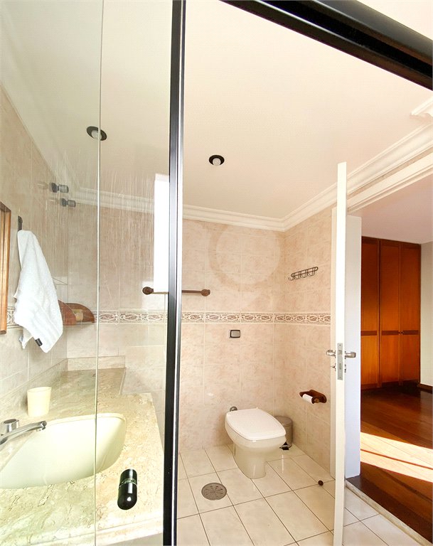 Apartamento à venda com 3 suítes em Vila Suzana, São Paulo, SP