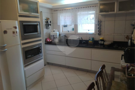 Casa à venda com 4 quartos, sendo 2 suítes, em Jardim Caparelli (mailasqui), São Roque, SP