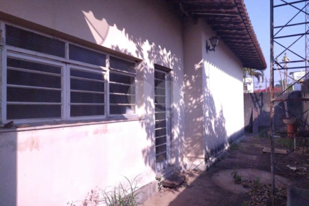 Casa à venda com 2 quartos no Centro, Vinhedo, SP
