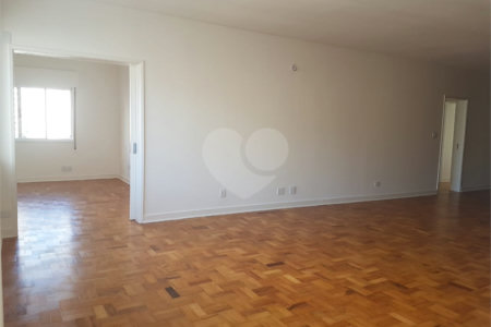 Apartamento à venda com 3 quartos, sendo 1 suíte, em Jardim Paulista, São Paulo, SP