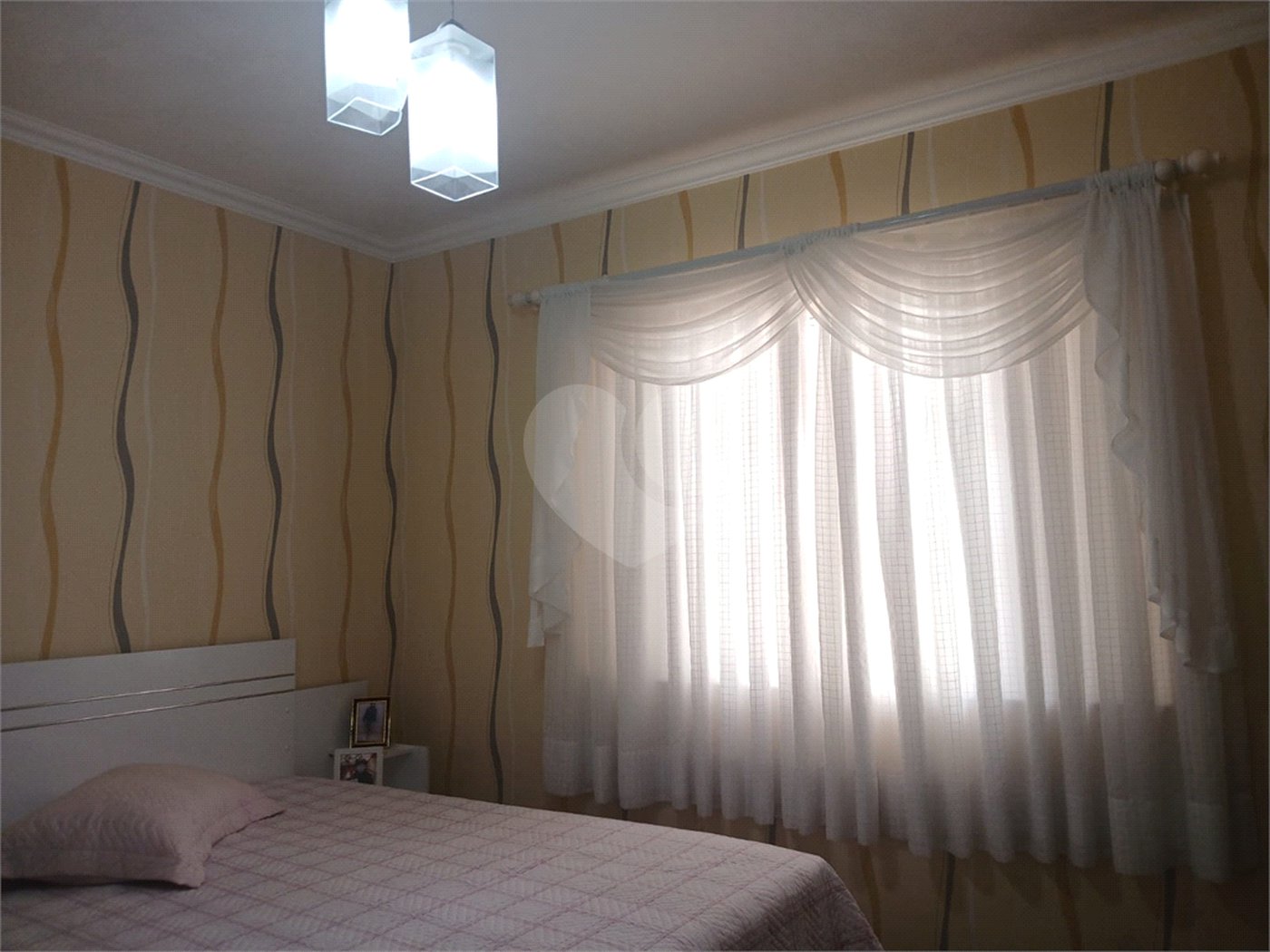 Casa à venda com 3 quartos, sendo 1 suíte,  em Esplanada Mendes Moraes, São Roque, SP