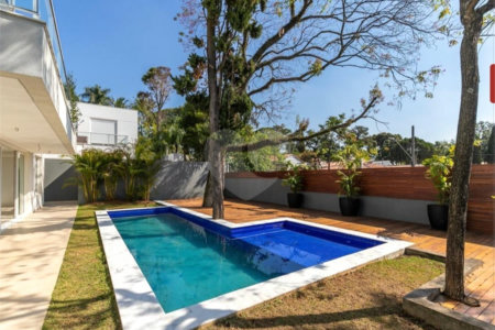 Casa à venda com 4 suítes no condomínio Porto Fino, São Paulo - SP