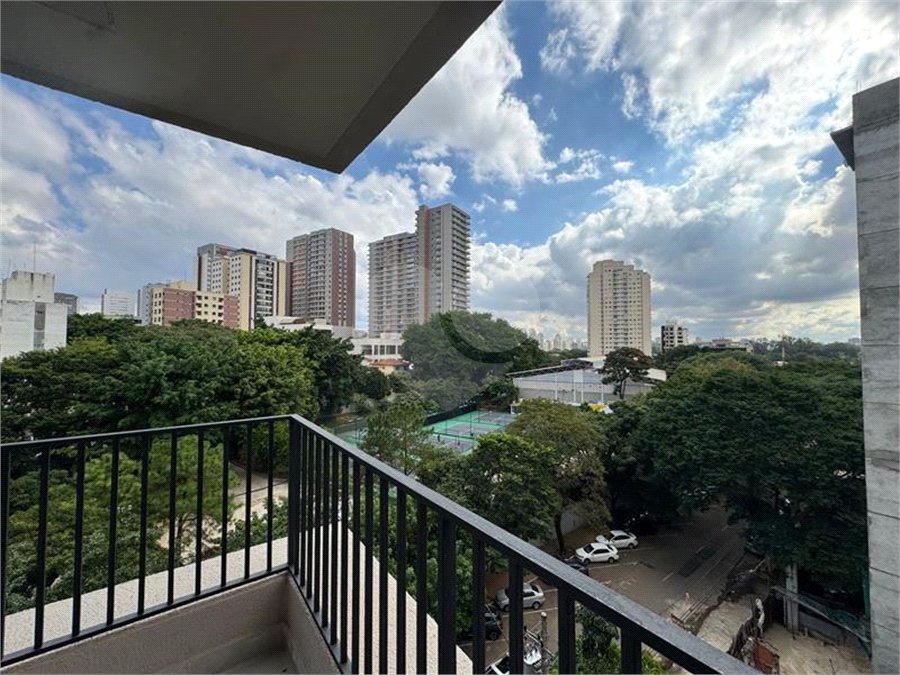 Apartamento à venda com 3 suítes em Vila Clementino, São Paulo, SP