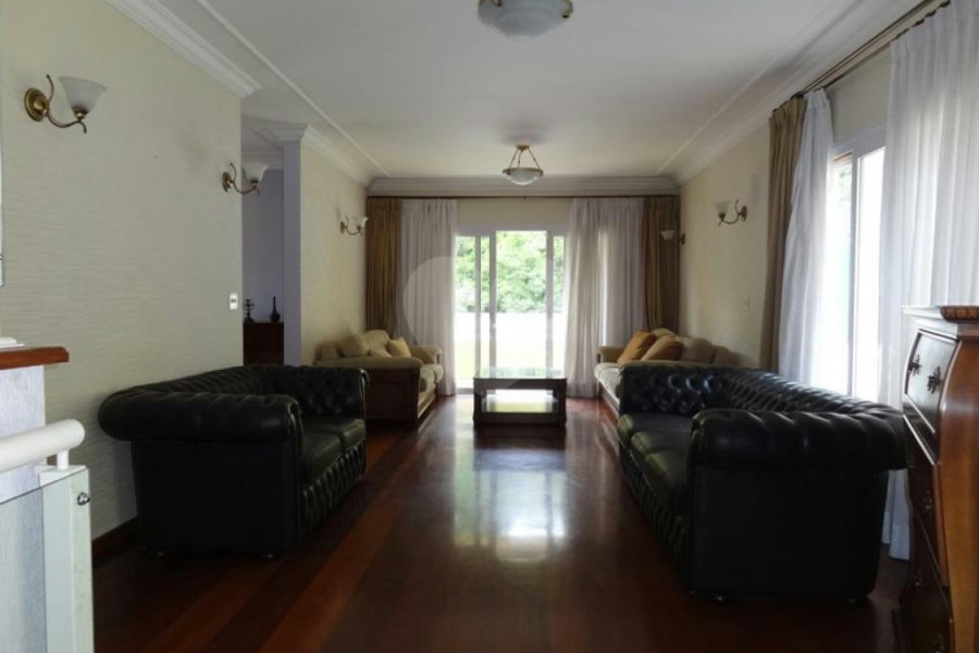 Casa à venda com 4 suítes no condomínio Jardim Ibiratiba, São Paulo - SP