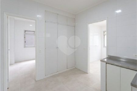 Apartamento à venda com 3 quartos, sendo 1 suíte, em Itaim Bibi, São Paulo, SP