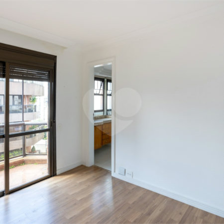 Apartamento à venda com 4 quartos, sendo 3 suítes, em Vila Andrade, São Paulo, SP