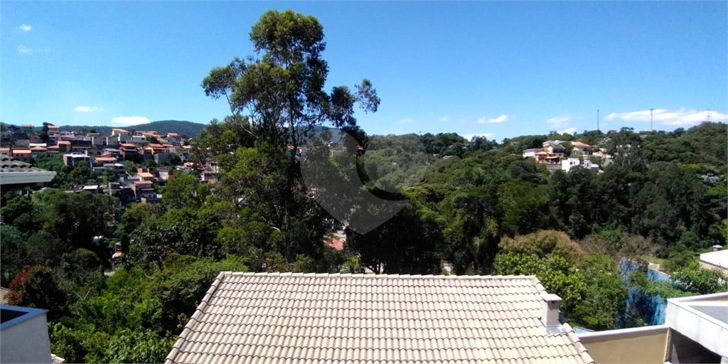 Casa à venda com 4 quartos, sendo 2 suítes, em Barreiro, Mairiporã, SP