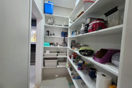 Casa à venda com 3 quartos, sendo 1 suíte,  no condomínio Santa Isabel I, Louveira - SP
