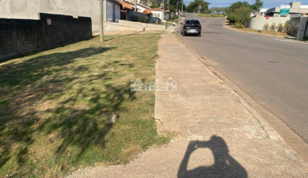 Terreno à venda em Jardim dos Pinheiros, Atibaia, SP