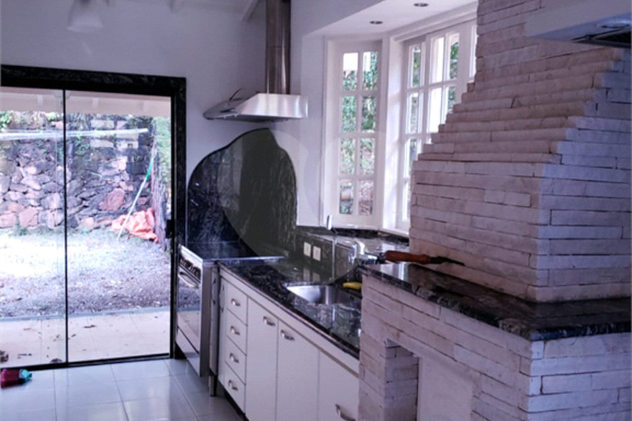 Casa à venda com 2 quartos, sendo 1 suíte, em Cumbari, Mairiporã, SP