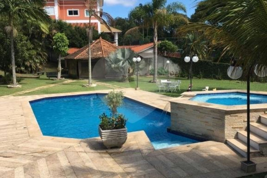Casa à venda com 3 suítes no condomínio Alpes Caieras, Caieiras - SP