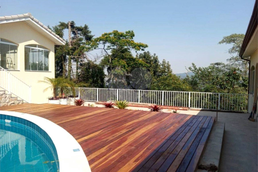 Casa à venda com 3 suítes no condomínio Alpes da Cantareira, Mairiporã - SP