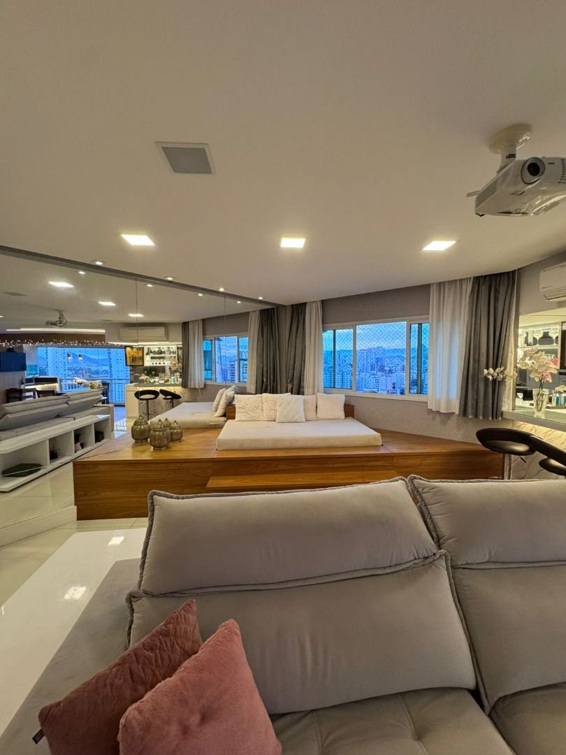 Apartamento com 3 dormitórios à venda, 200 m² por R$ 3.180.000,00 - Ponta da Praia - Santos/SP