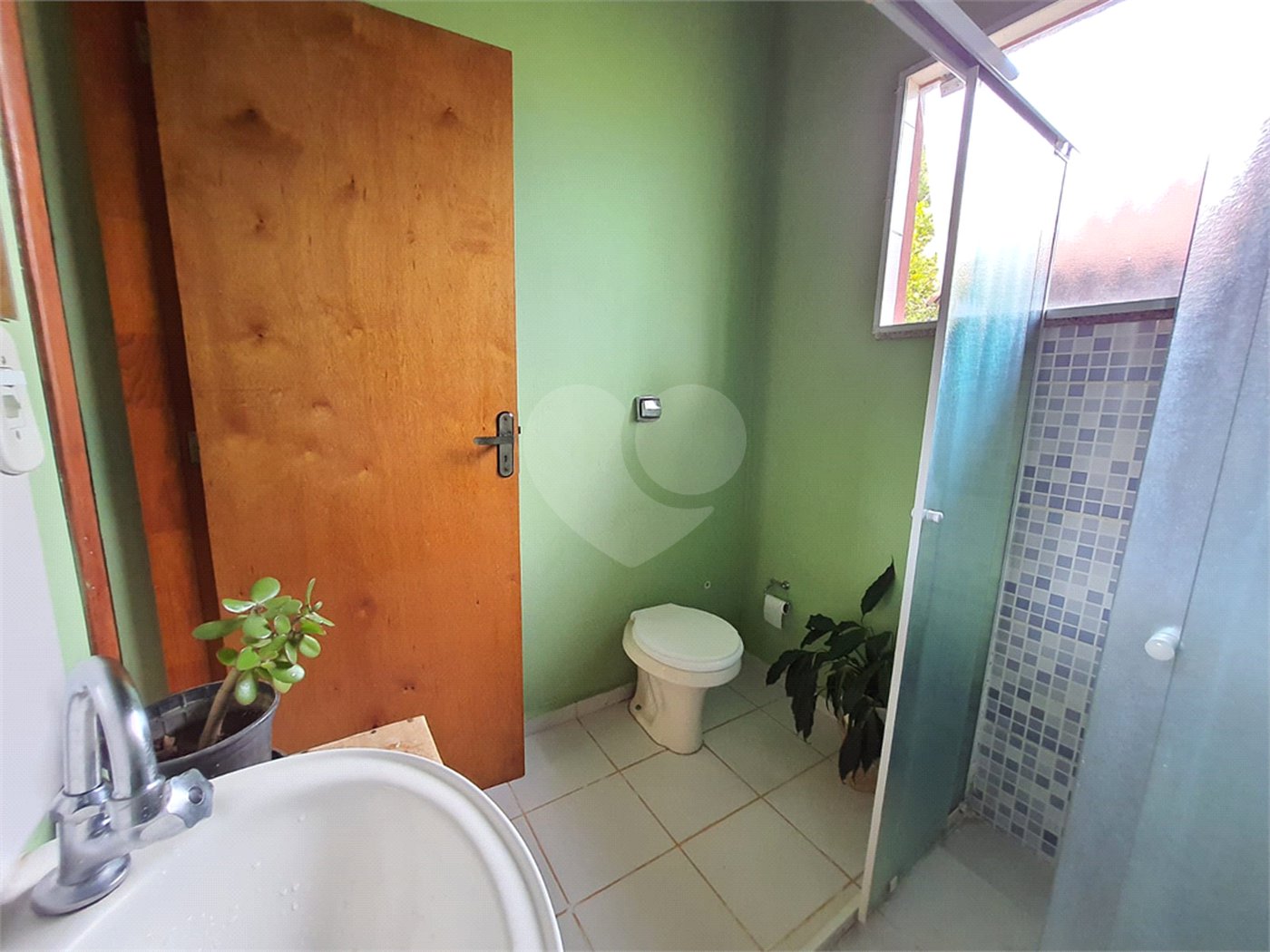 Chácara à venda com 3 quartos, sendo 2 suítes,  em Estância San Remo, Atibaia, SP