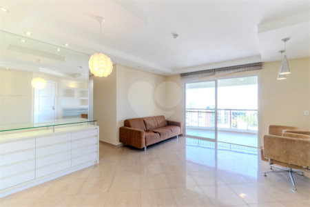 Apartamento à venda com 4 quartos, sendo 2 suítes, em Jardim Marajoara, São Paulo, SP