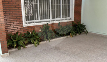 Sobrado à venda com 2 suítes em Vila Marari, São Paulo, SP