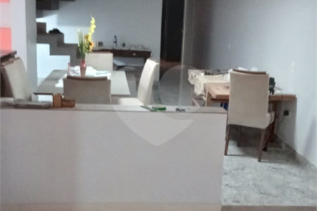 Sobrado à venda com 4 suítes em Cajuru do Sul, Sorocaba, SP